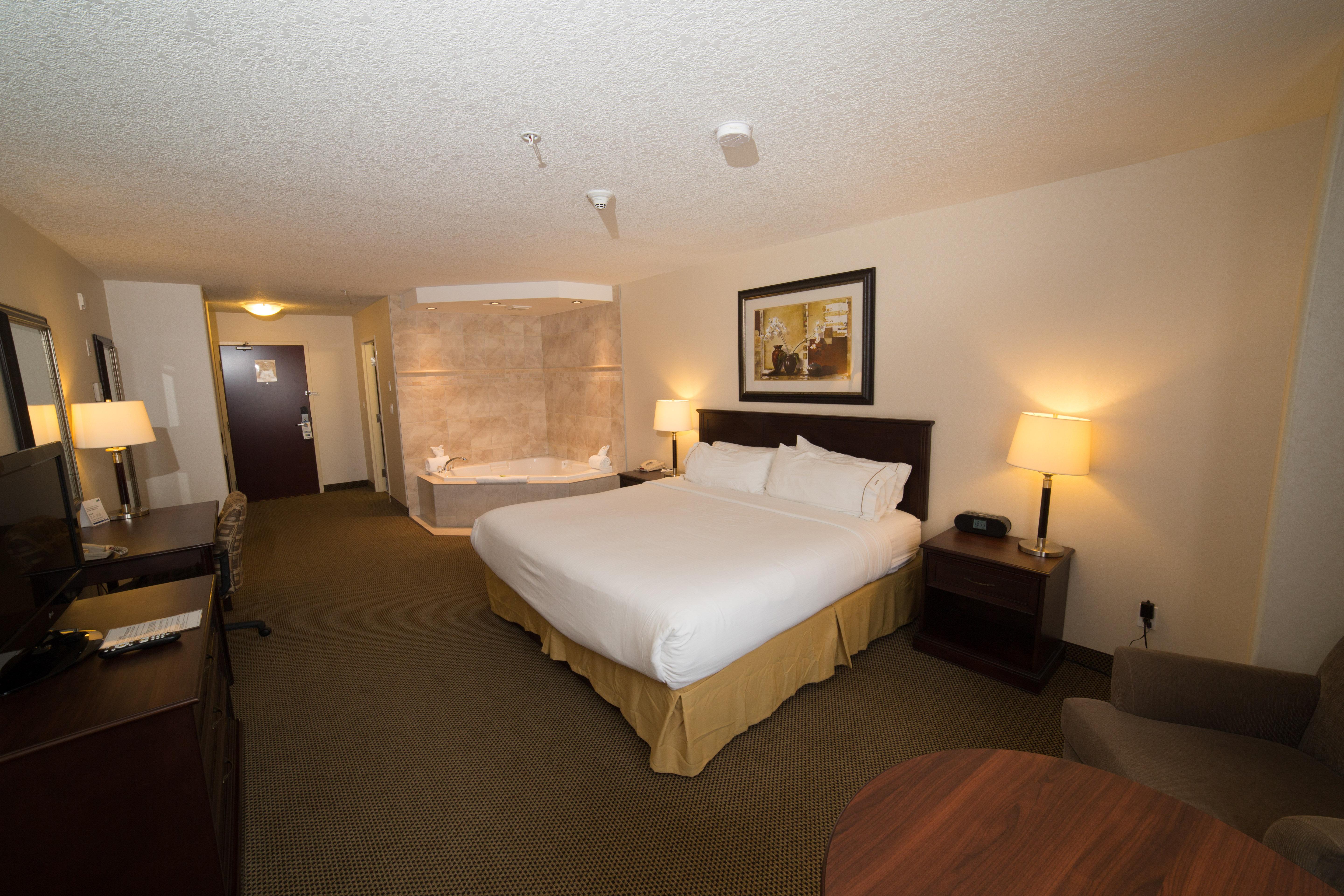 Holiday Inn Express & Suites Whitecourt By Ihg Zewnętrze zdjęcie
