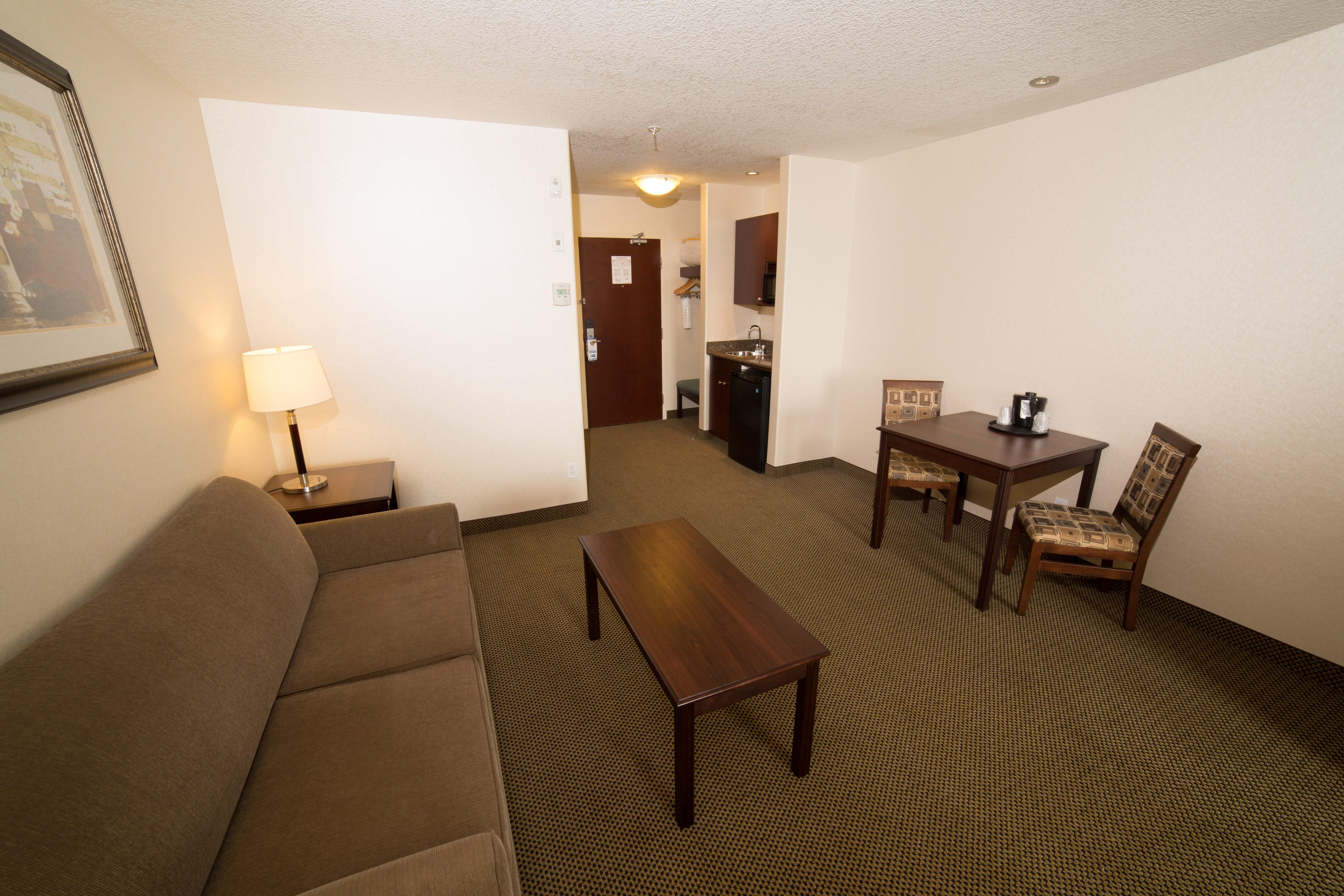 Holiday Inn Express & Suites Whitecourt By Ihg Zewnętrze zdjęcie
