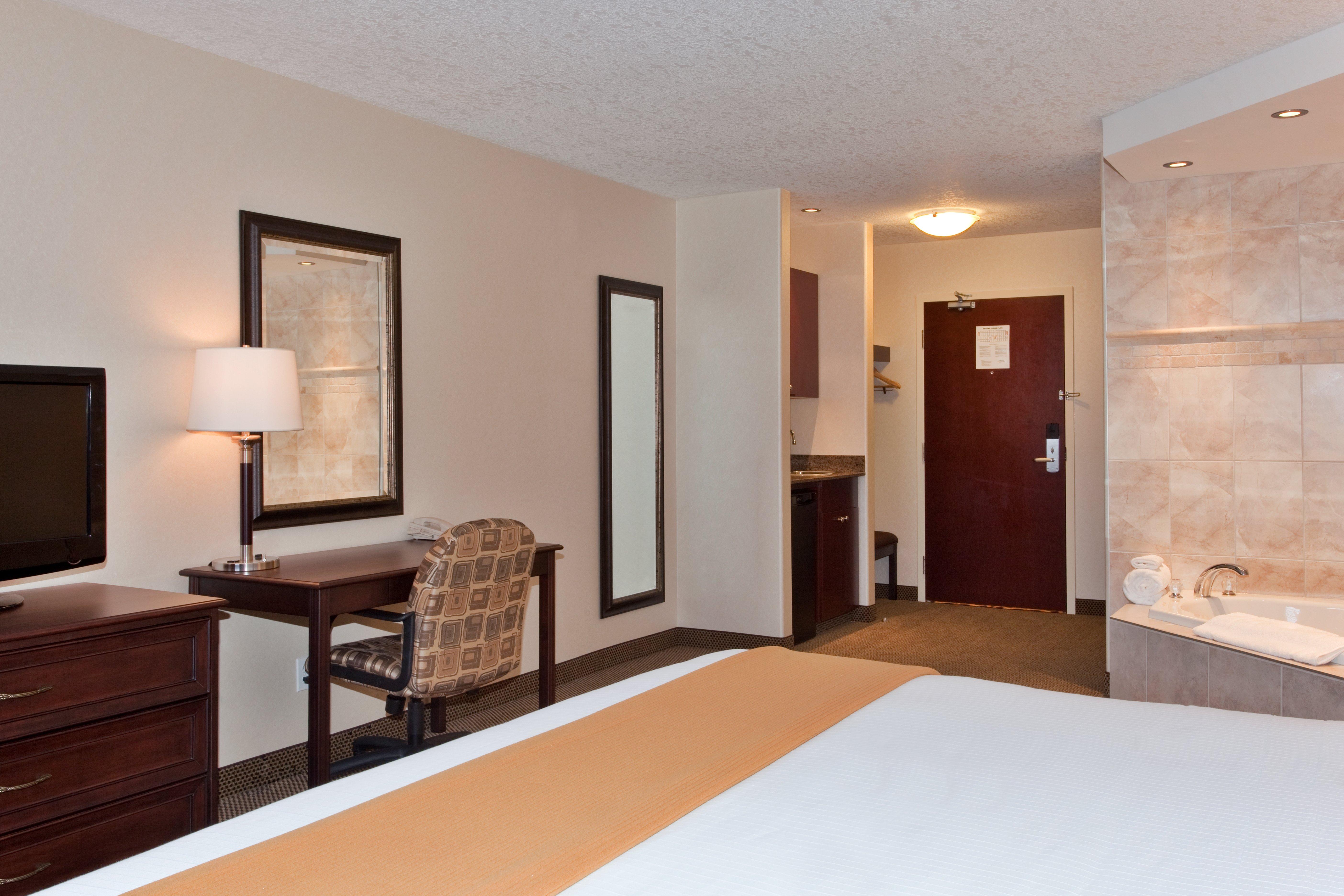 Holiday Inn Express & Suites Whitecourt By Ihg Zewnętrze zdjęcie