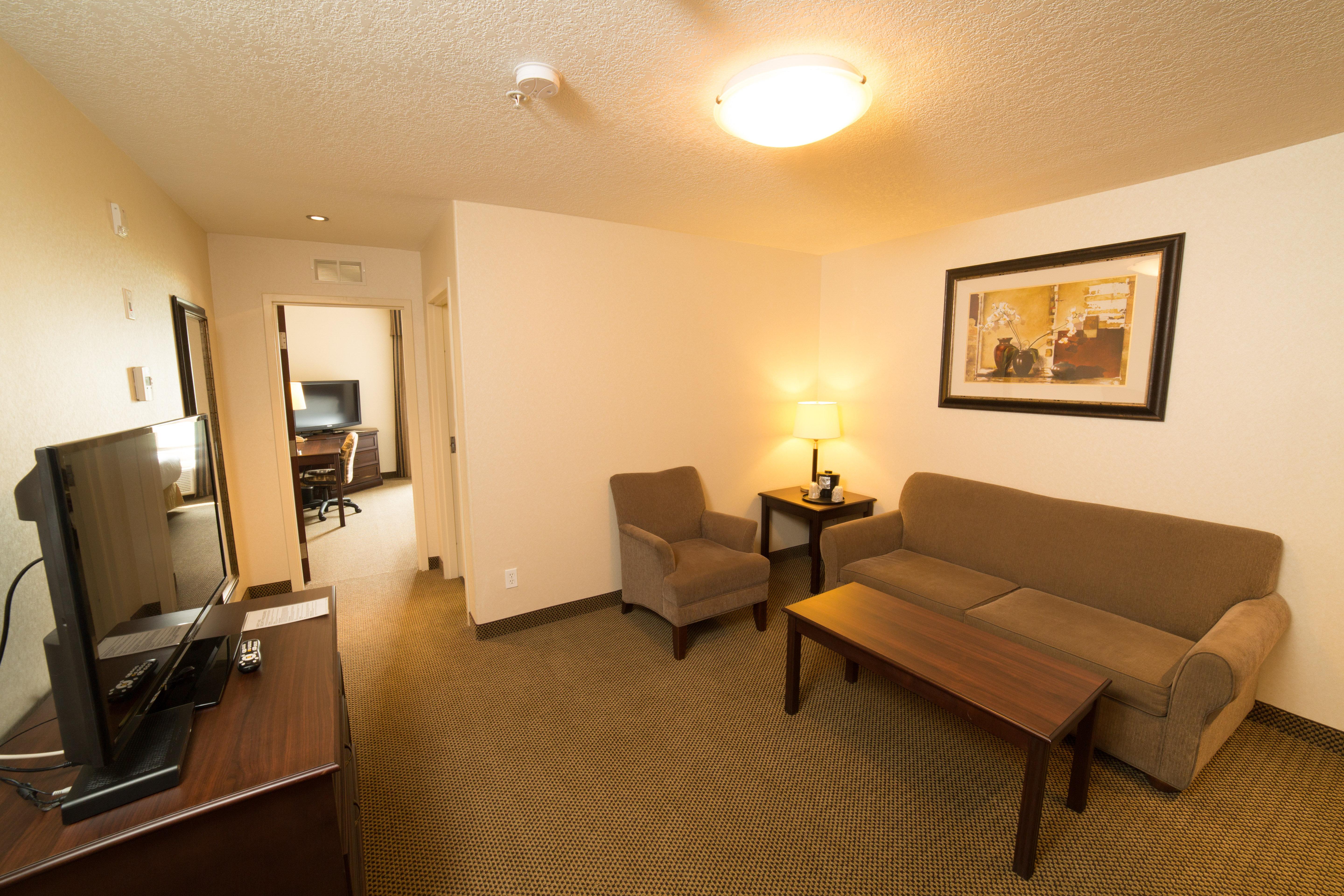Holiday Inn Express & Suites Whitecourt By Ihg Zewnętrze zdjęcie