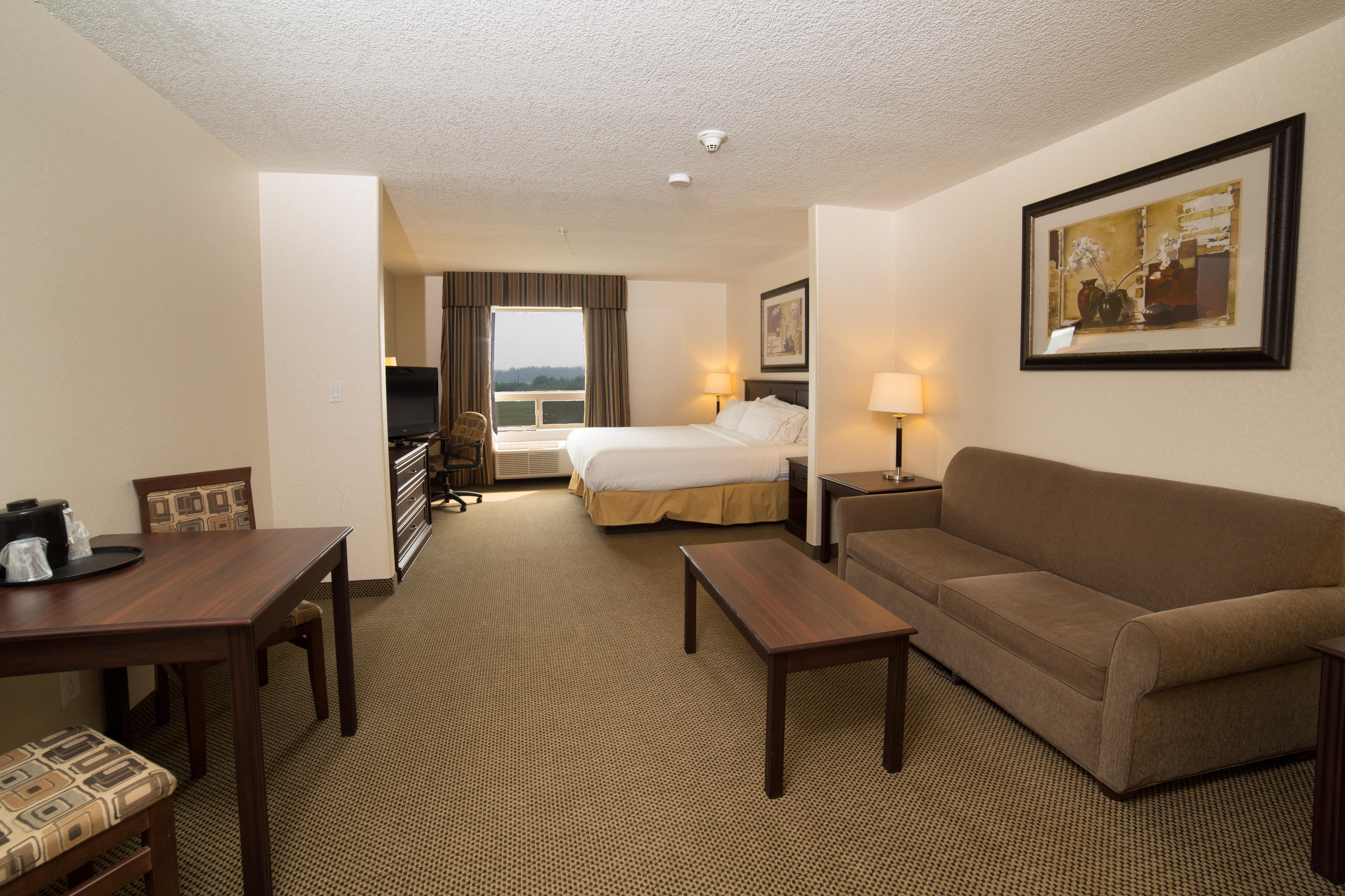 Holiday Inn Express & Suites Whitecourt By Ihg Zewnętrze zdjęcie