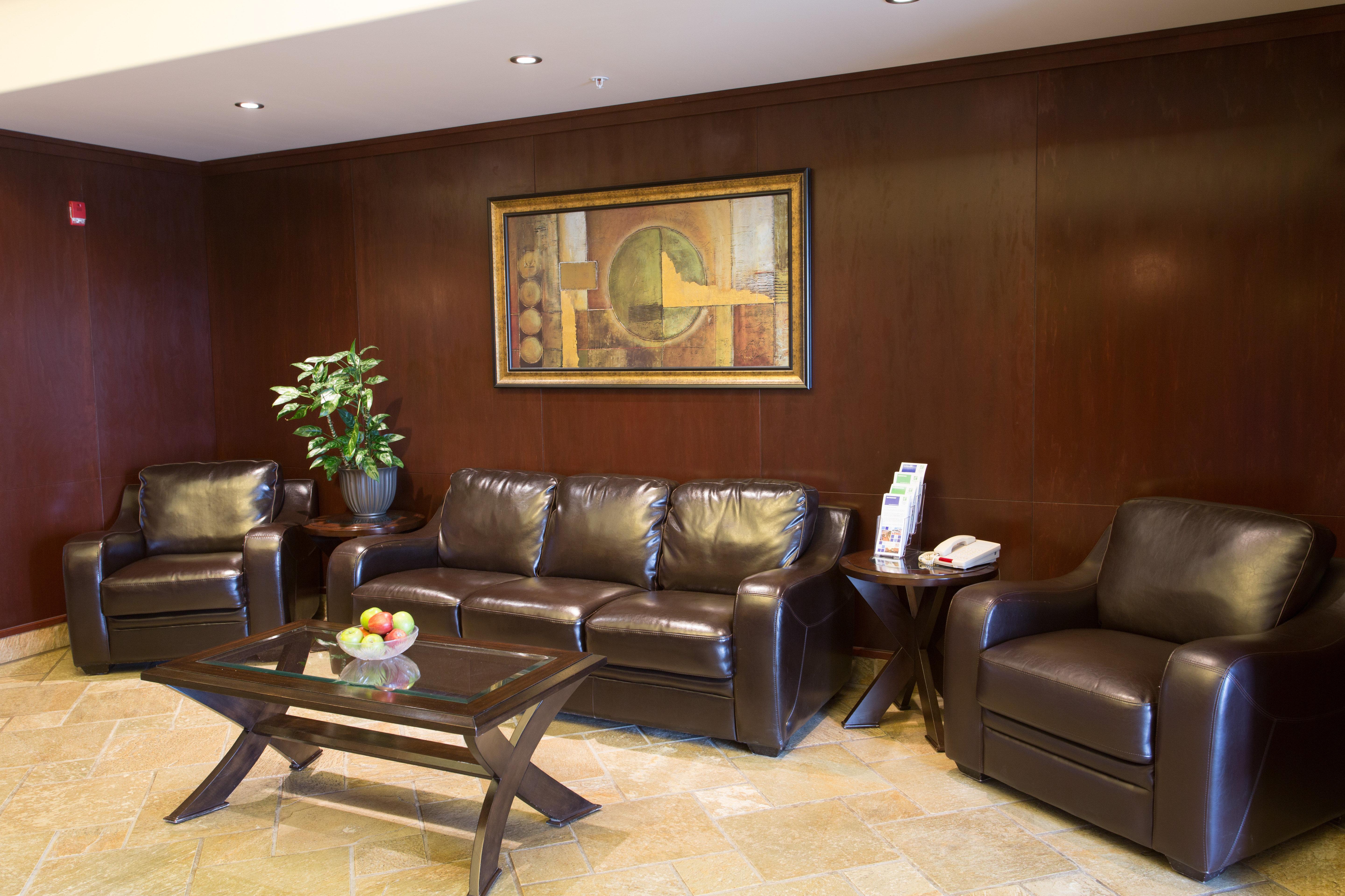 Holiday Inn Express & Suites Whitecourt By Ihg Zewnętrze zdjęcie