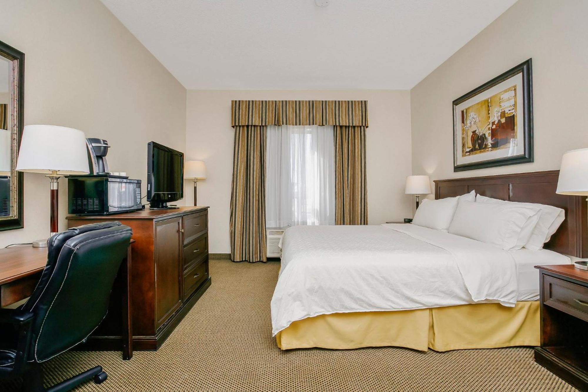 Holiday Inn Express & Suites Whitecourt By Ihg Zewnętrze zdjęcie