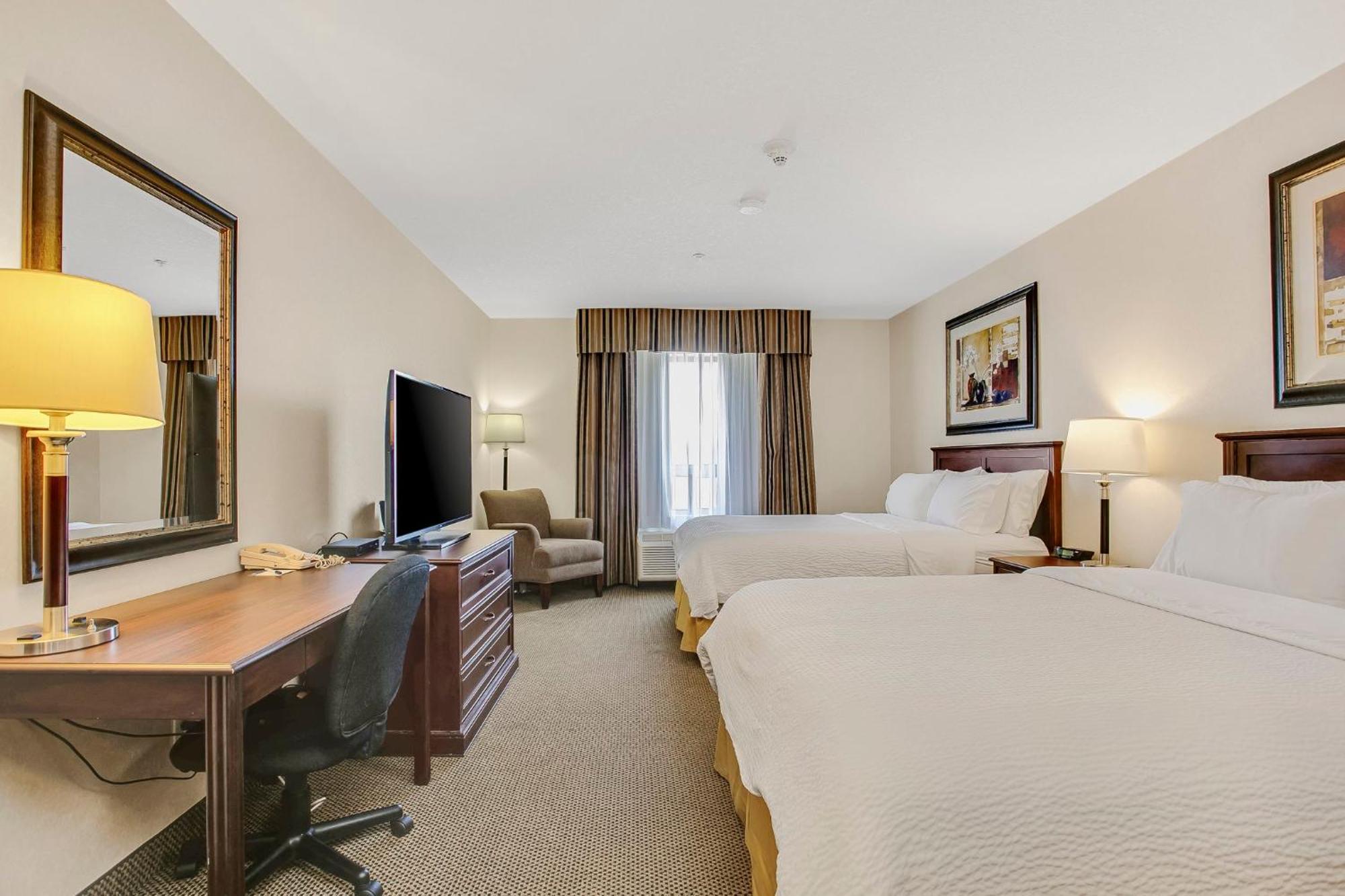 Holiday Inn Express & Suites Whitecourt By Ihg Zewnętrze zdjęcie