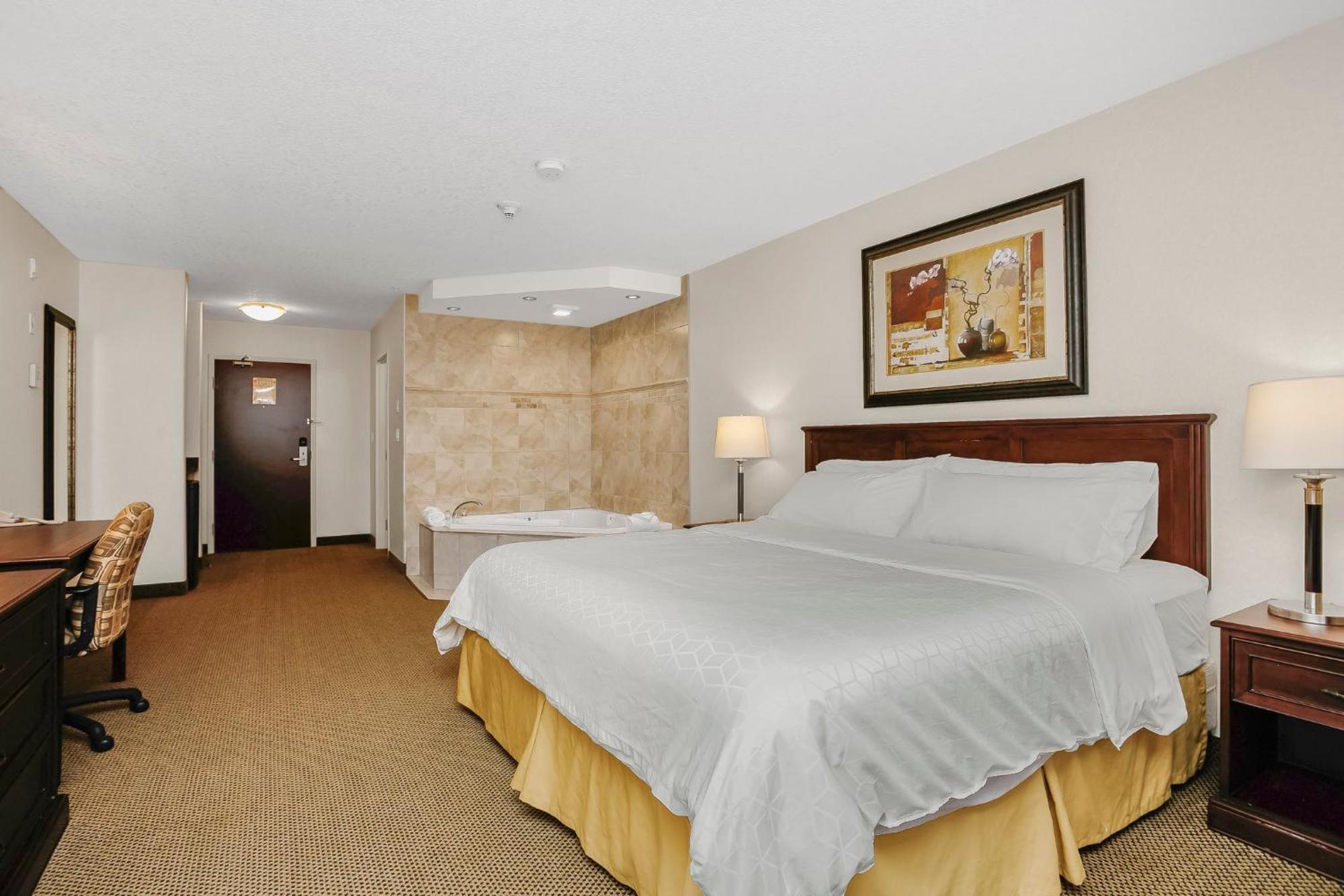 Holiday Inn Express & Suites Whitecourt By Ihg Zewnętrze zdjęcie